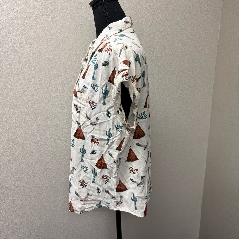 Cotton & Rye L Cream Southwest Cactus Print Button Down Top - Picture 4 of 9